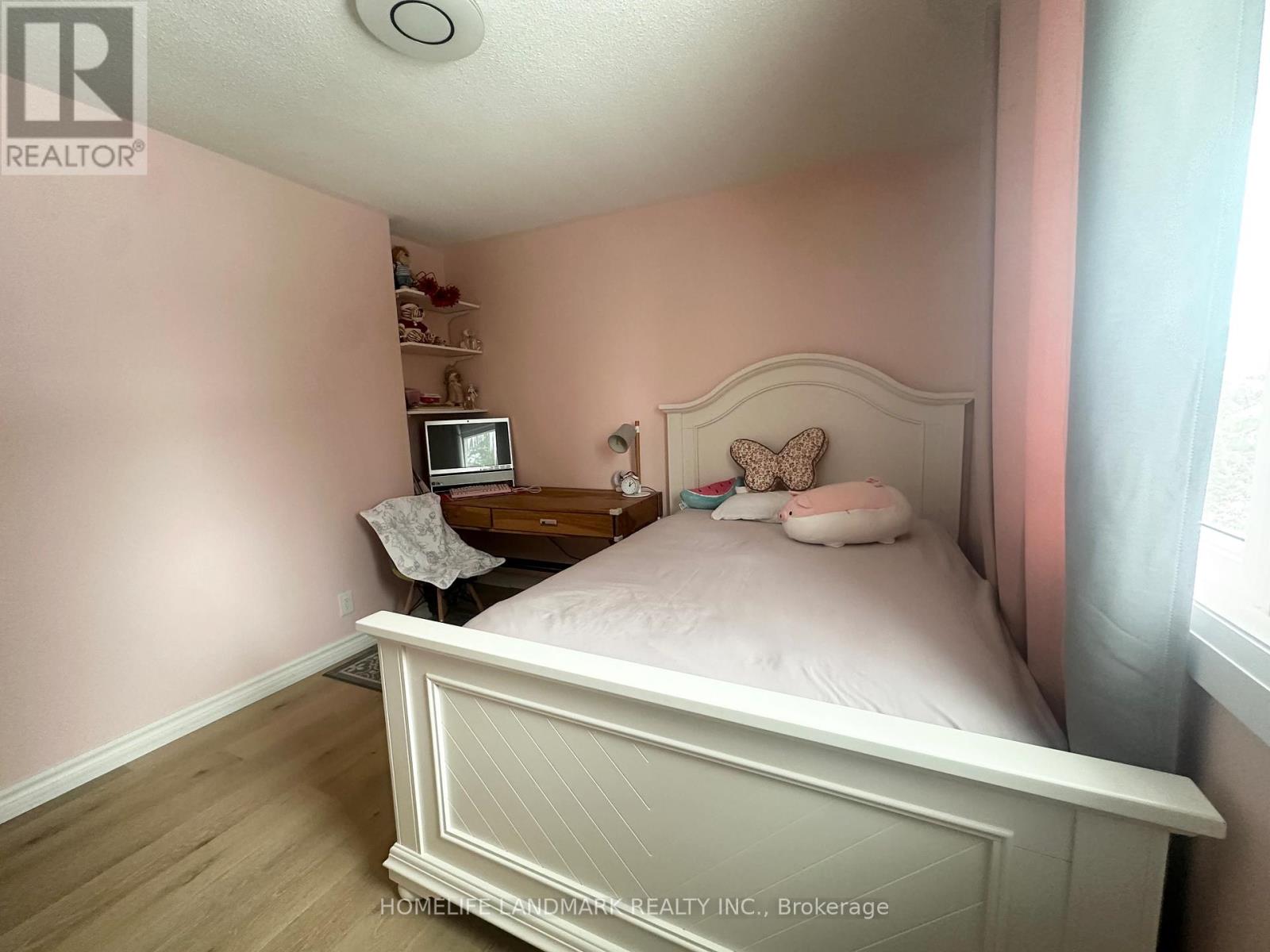 70 Maple Grove Avenue, Richmond Hill, Ontario  L4E 2X2 - Photo 38 - N12906260