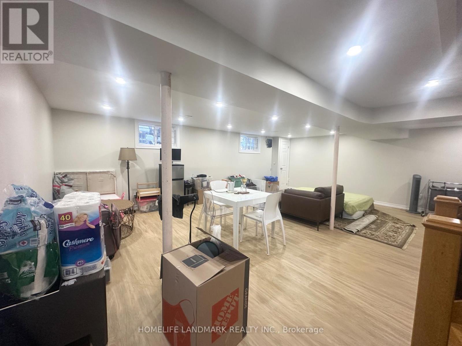 70 Maple Grove Avenue, Richmond Hill, Ontario  L4E 2X2 - Photo 40 - N12906260