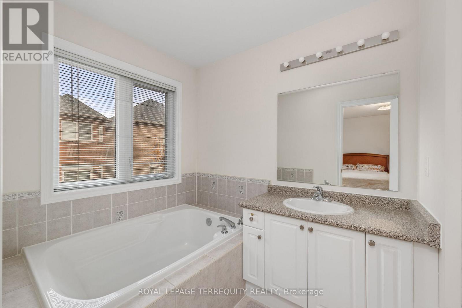 70 Degas Drive, Vaughan, Ontario  L4J 9J3 - Photo 23 - N12906266