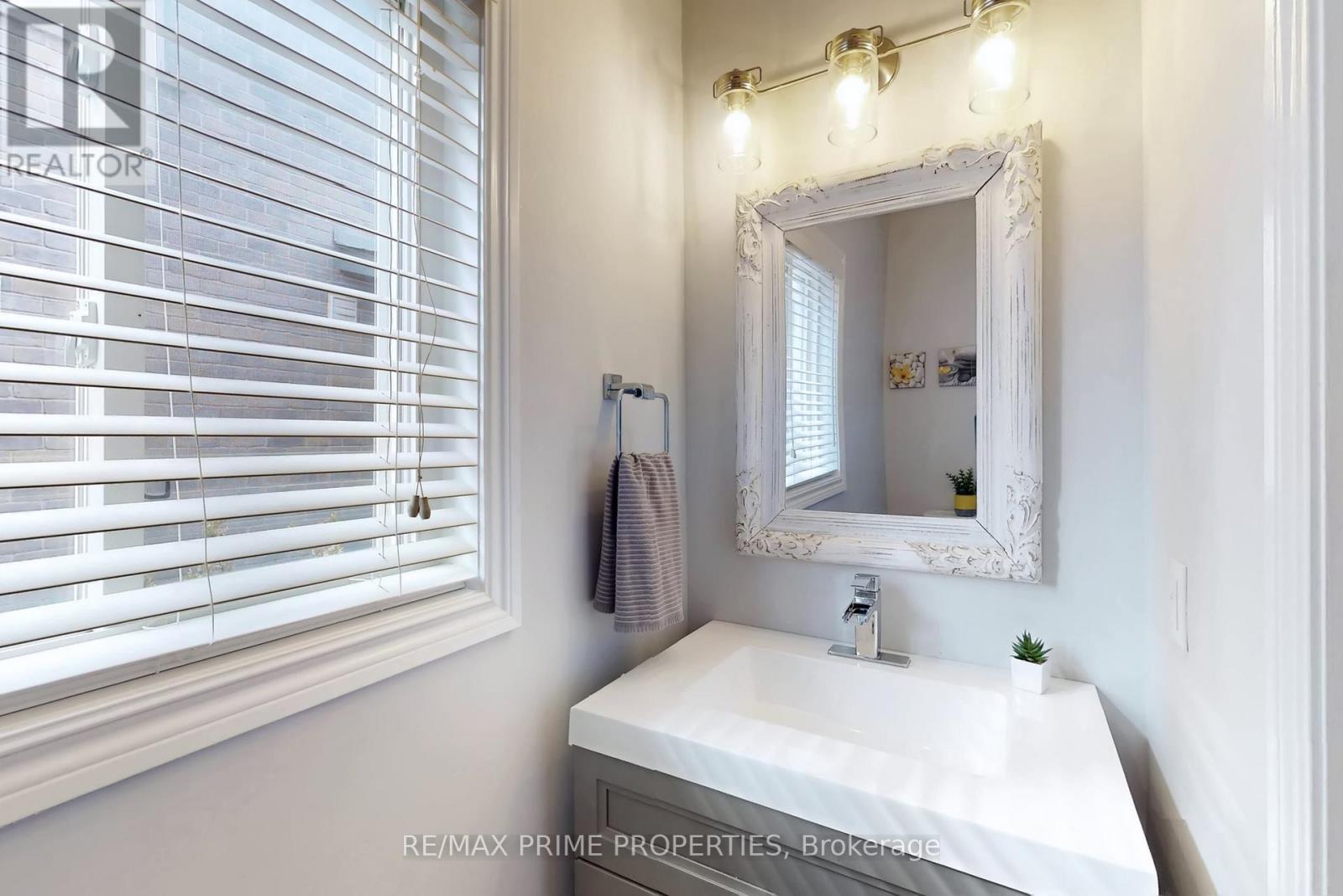 947 Booth Avenue, Innisfil, Ontario  L9S 0A5 - Photo 14 - N12906288