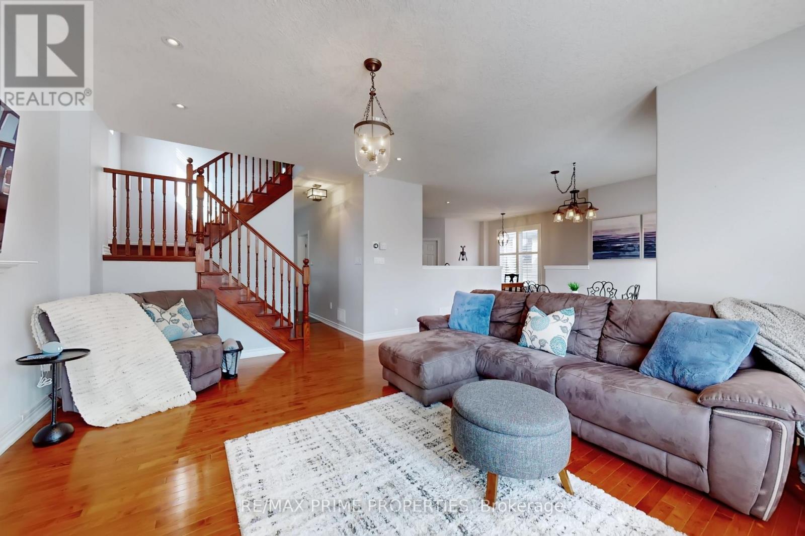 947 Booth Avenue, Innisfil, Ontario  L9S 0A5 - Photo 4 - N12906288