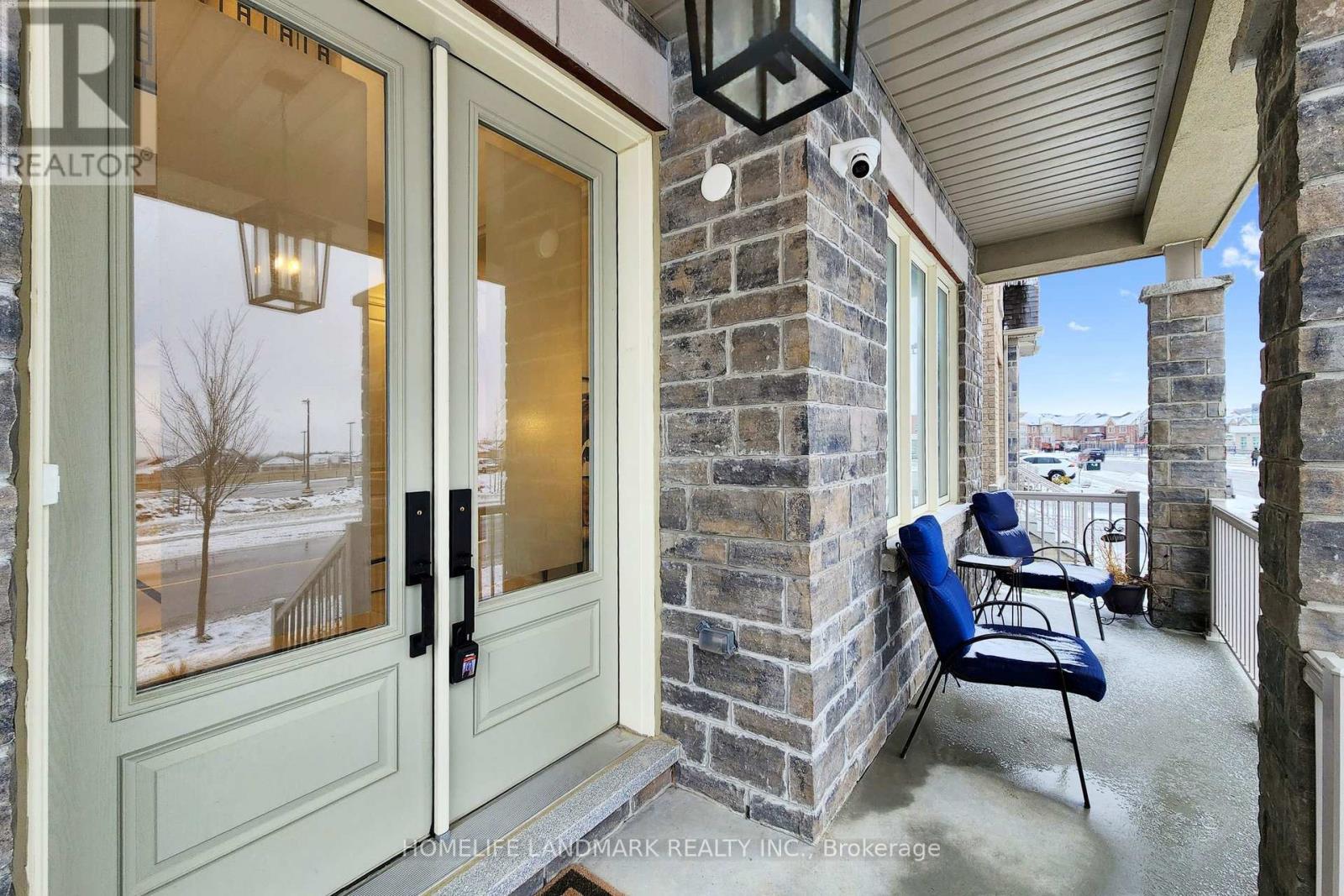 158 Walter English Drive, East Gwillimbury, Ontario  L9N 0Y8 - Photo 4 - N12902494