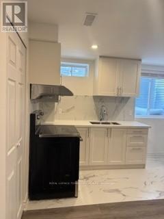 62 Lionhead Golf Club Road, Brampton (Bram West), Ontario  L6Y 1P3 - Photo 8 - W12906248