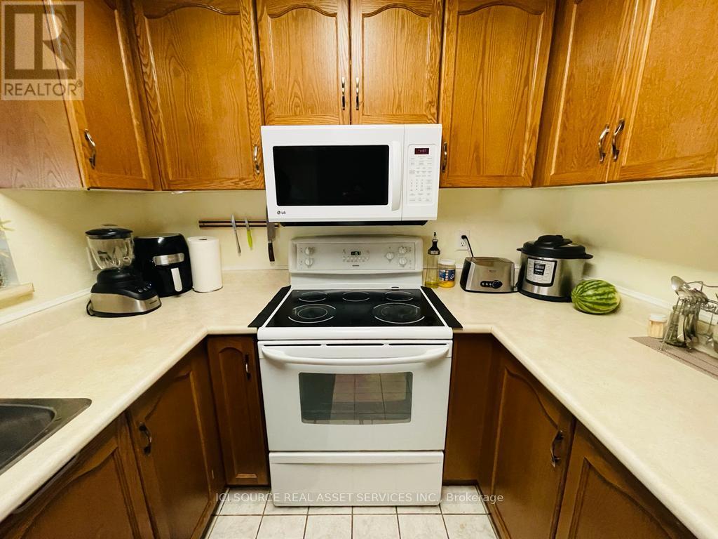 11 - 2880 Headon Forest Drive, Burlington, Ontario  L7M 4H2 - Photo 10 - W12906250