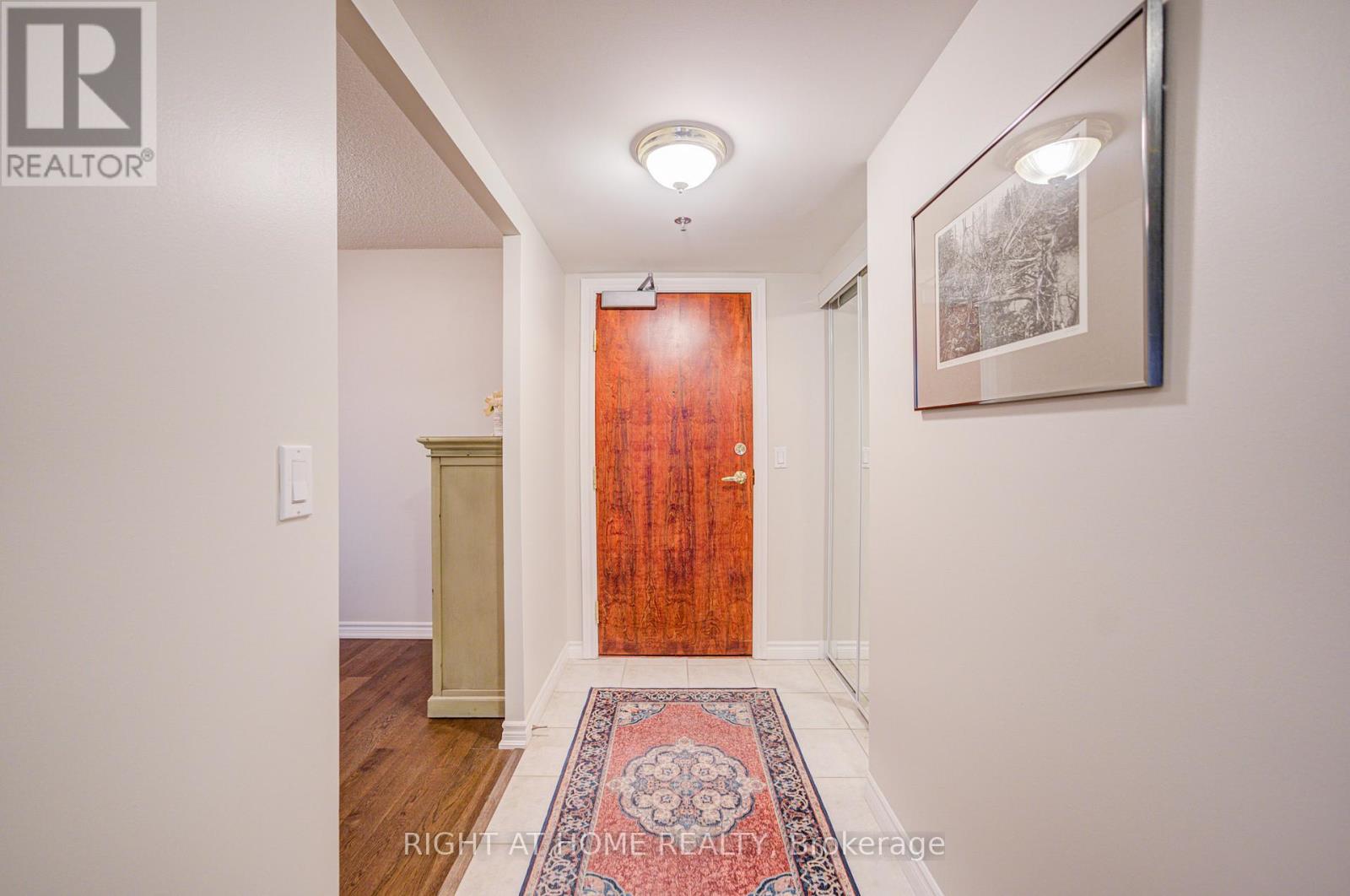 2406 - 100 Burloak Drive, Burlington, Ontario  L7L 6P6 - Photo 11 - W12906252