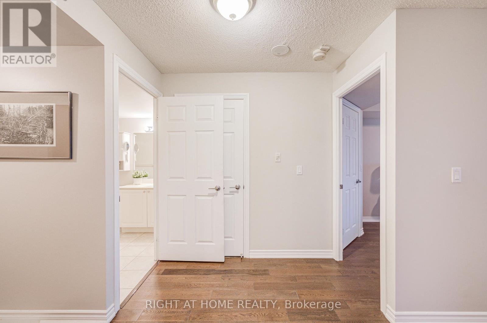 2406 - 100 Burloak Drive, Burlington, Ontario  L7L 6P6 - Photo 19 - W12906252