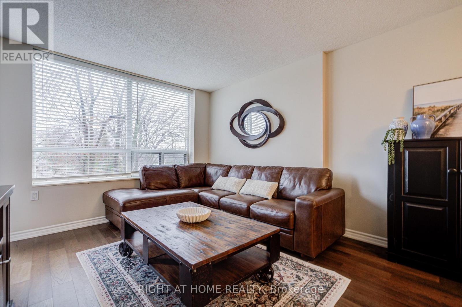 2406 - 100 Burloak Drive, Burlington, Ontario  L7L 6P6 - Photo 23 - W12906252