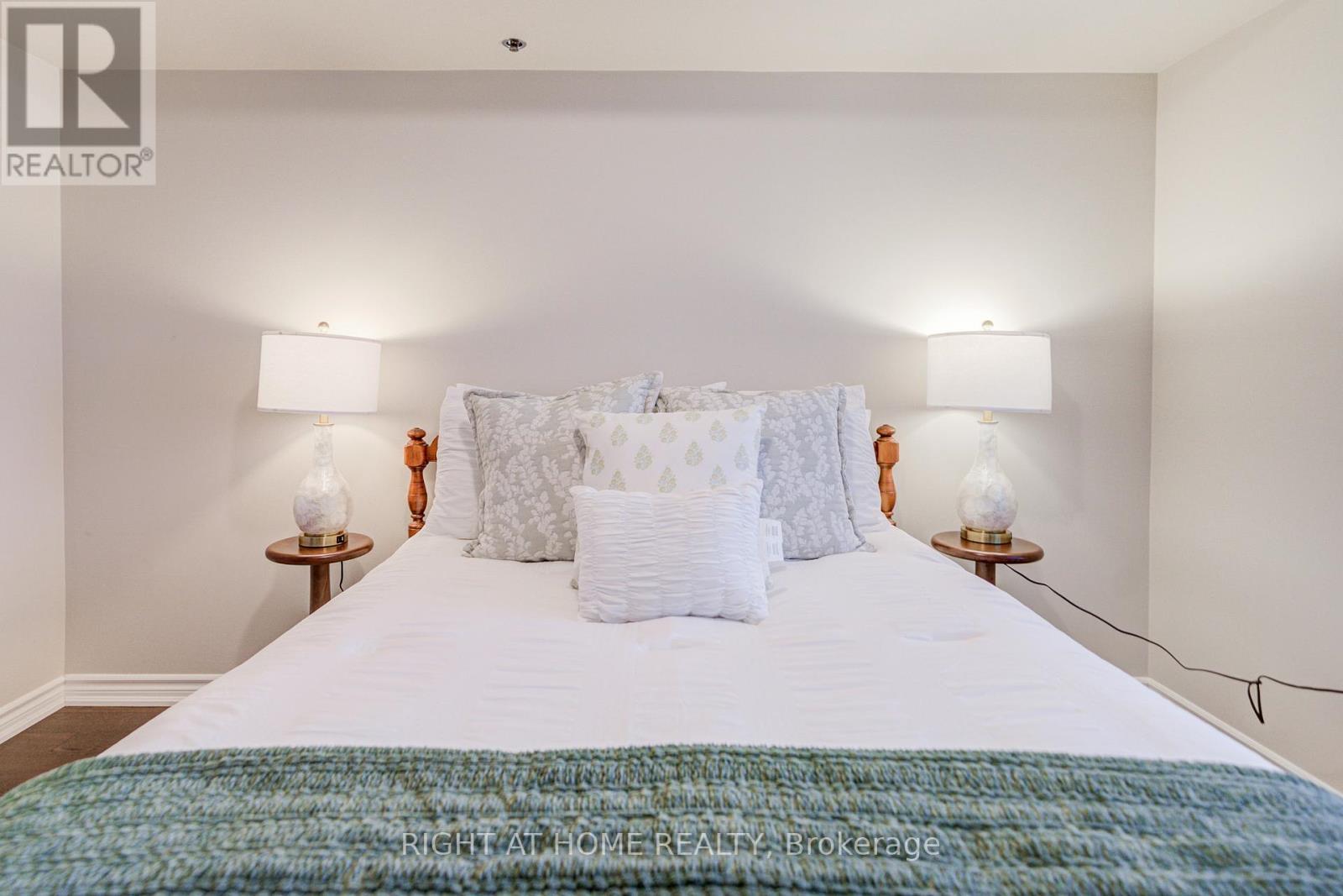 2406 - 100 Burloak Drive, Burlington, Ontario  L7L 6P6 - Photo 28 - W12906252