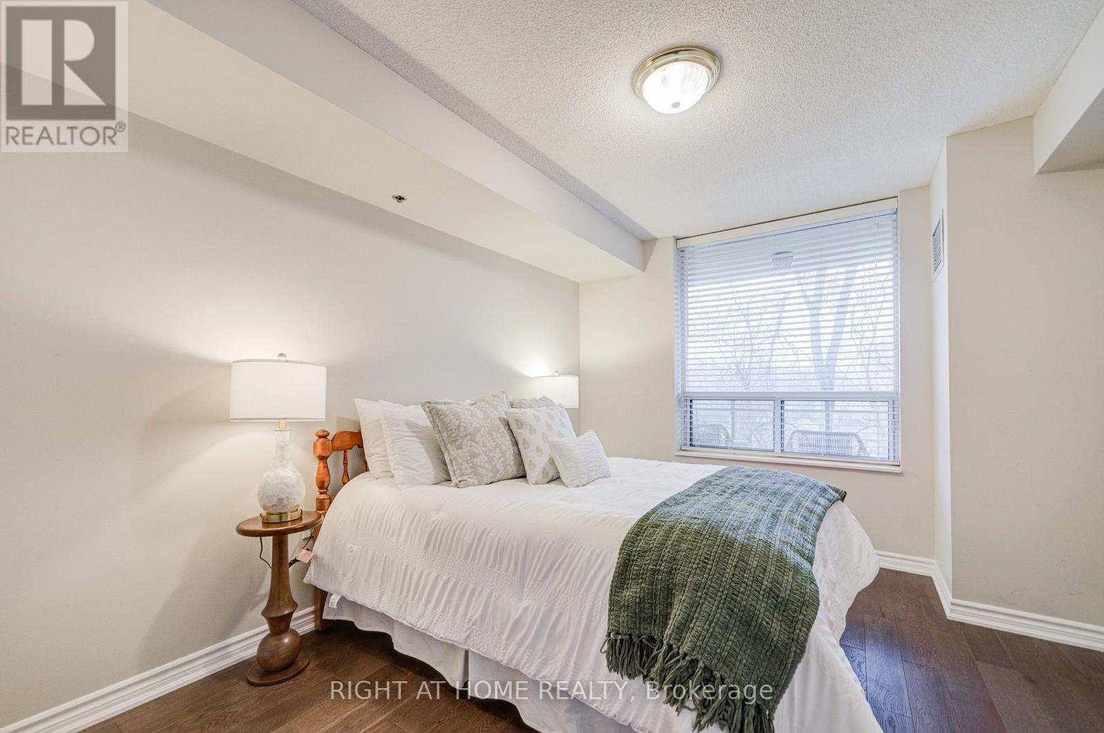 2406 - 100 Burloak Drive, Burlington, Ontario  L7L 6P6 - Photo 29 - W12906252