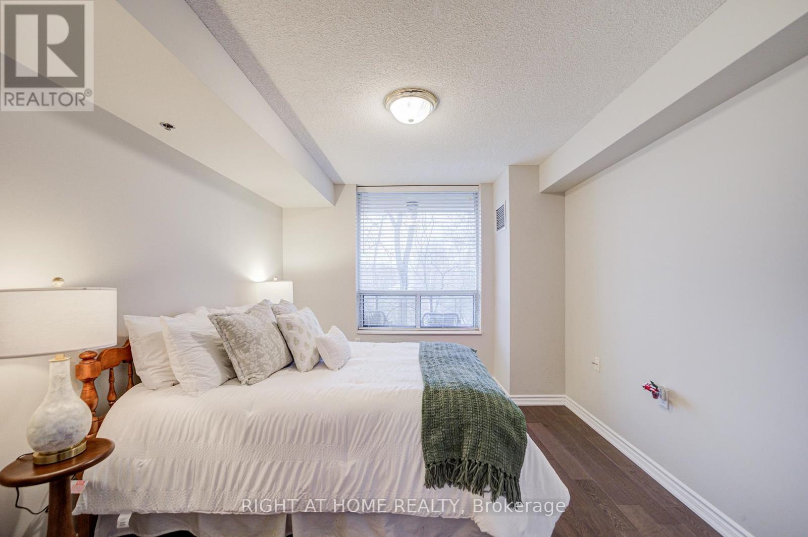 2406 - 100 Burloak Drive, Burlington, Ontario  L7L 6P6 - Photo 30 - W12906252