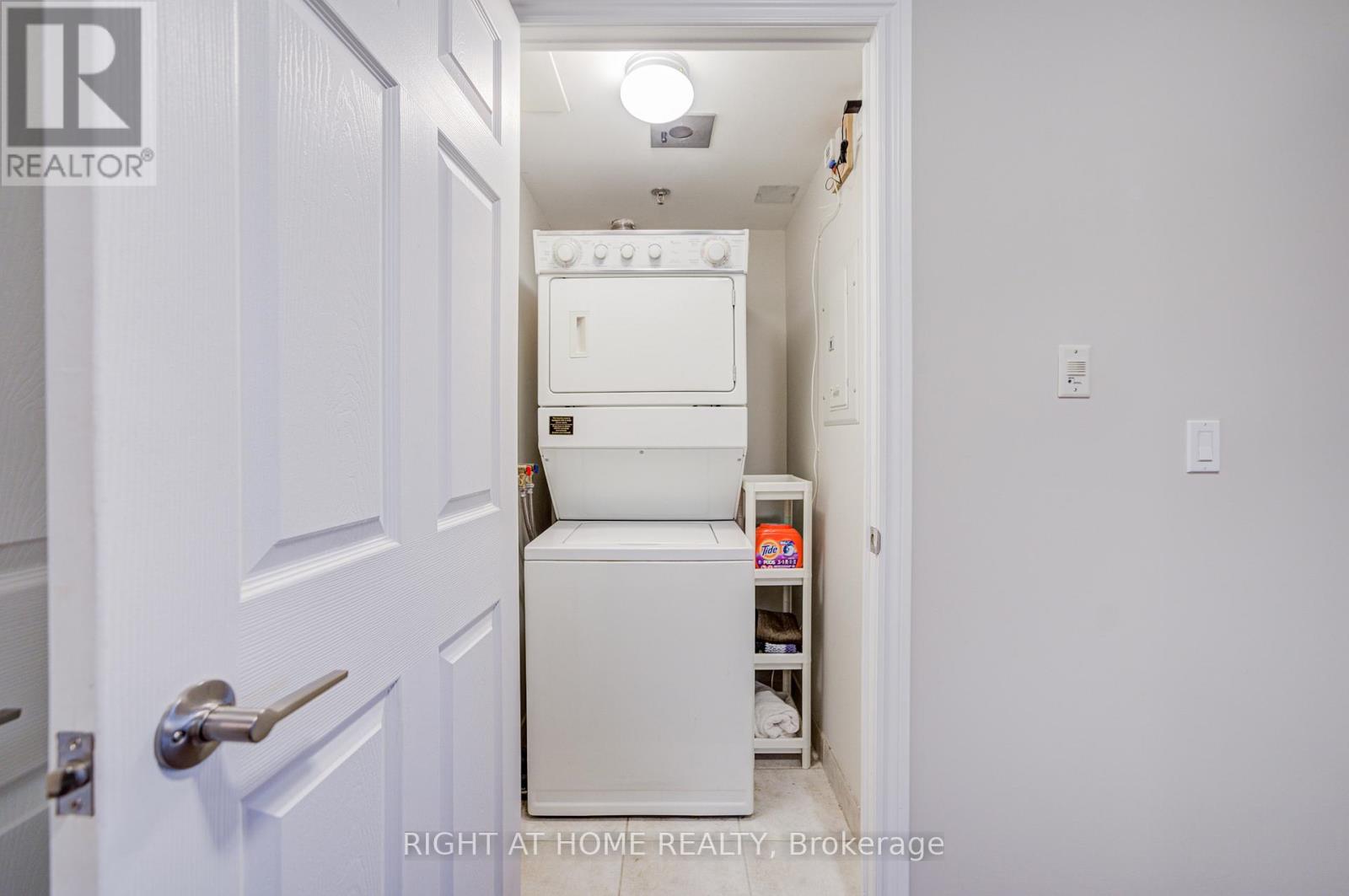 2406 - 100 Burloak Drive, Burlington, Ontario  L7L 6P6 - Photo 33 - W12906252