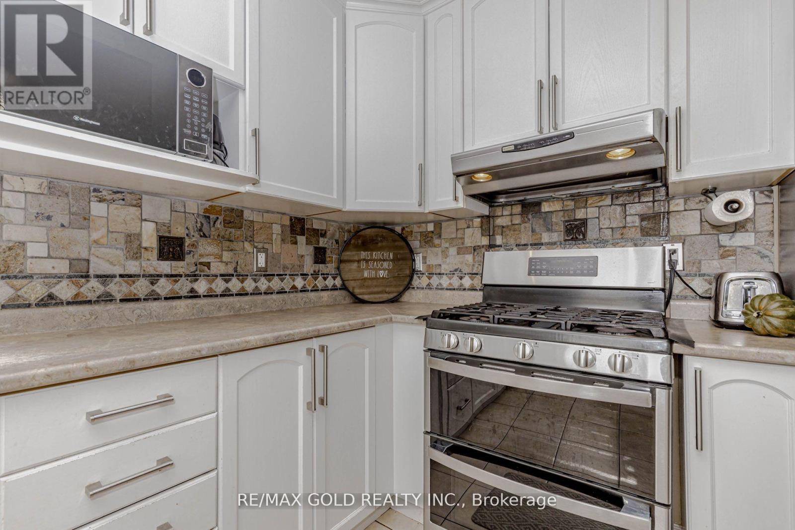 2 Oranmore Crescent, Brampton, Ontario  L6X 0J9 - Photo 13 - W12906282