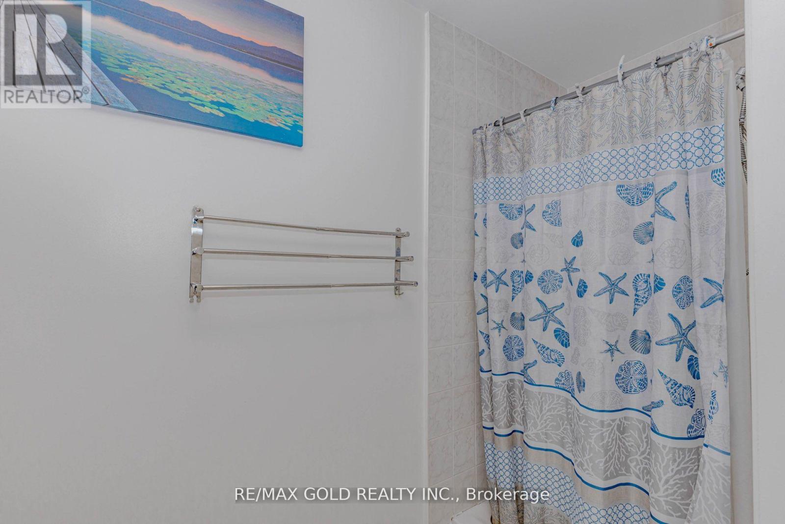 2 Oranmore Crescent, Brampton, Ontario  L6X 0J9 - Photo 23 - W12906282