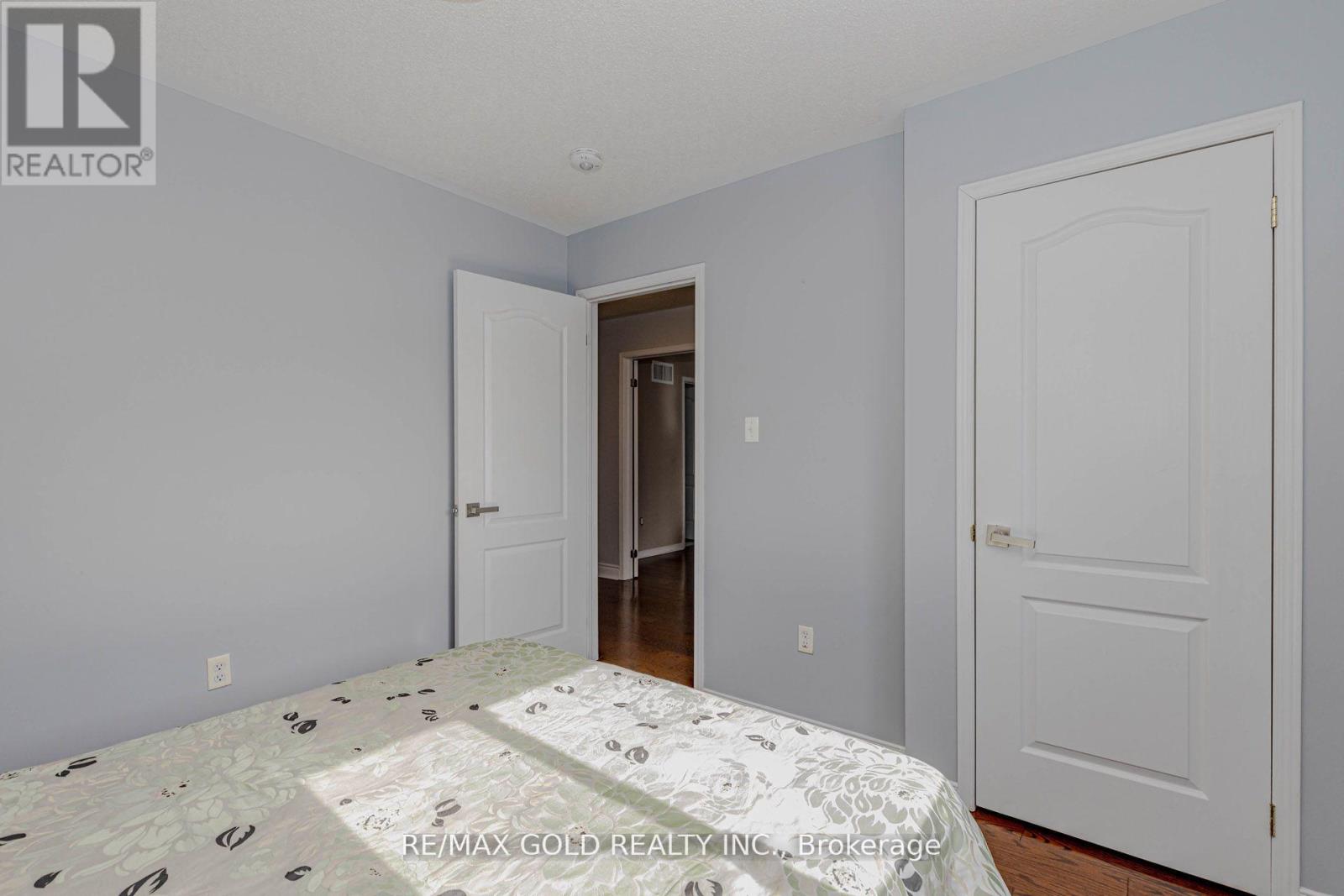 2 Oranmore Crescent, Brampton, Ontario  L6X 0J9 - Photo 27 - W12906282