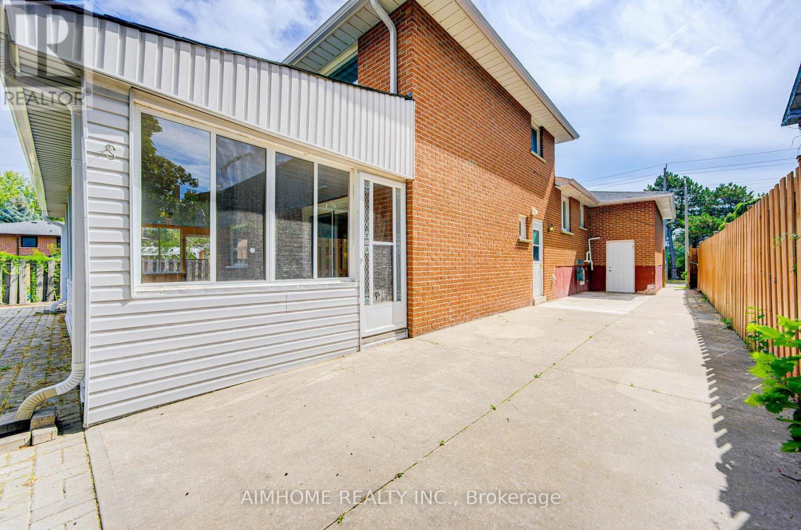 Lower - 2575 Benedet Drive N, Mississauga (Clarkson), Ontario  L5J 4H6 - Photo 3 - W12906306