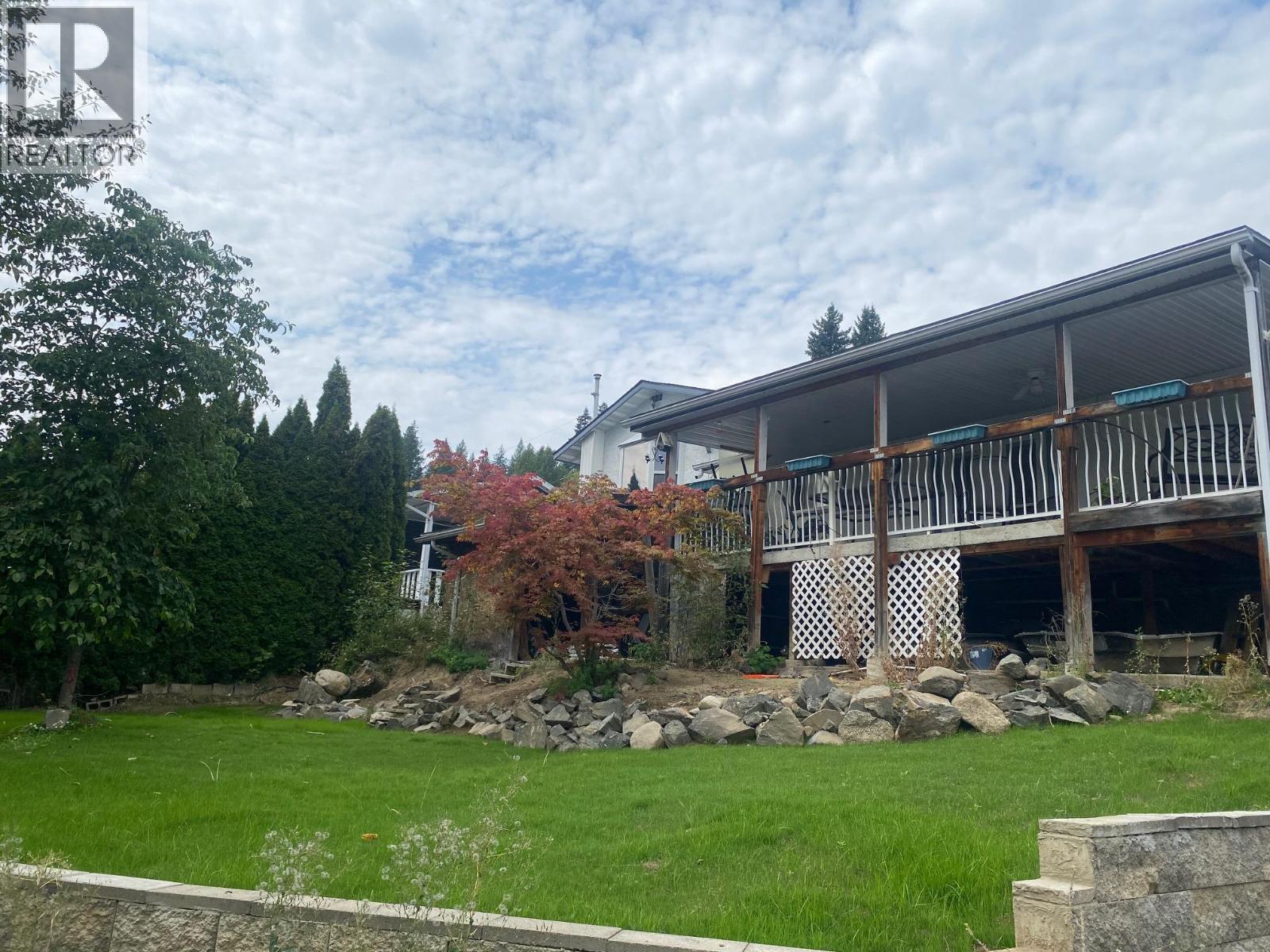 1768 First Street, Fruitvale, British Columbia V0G 1L0 - Photo 34 - 10367550