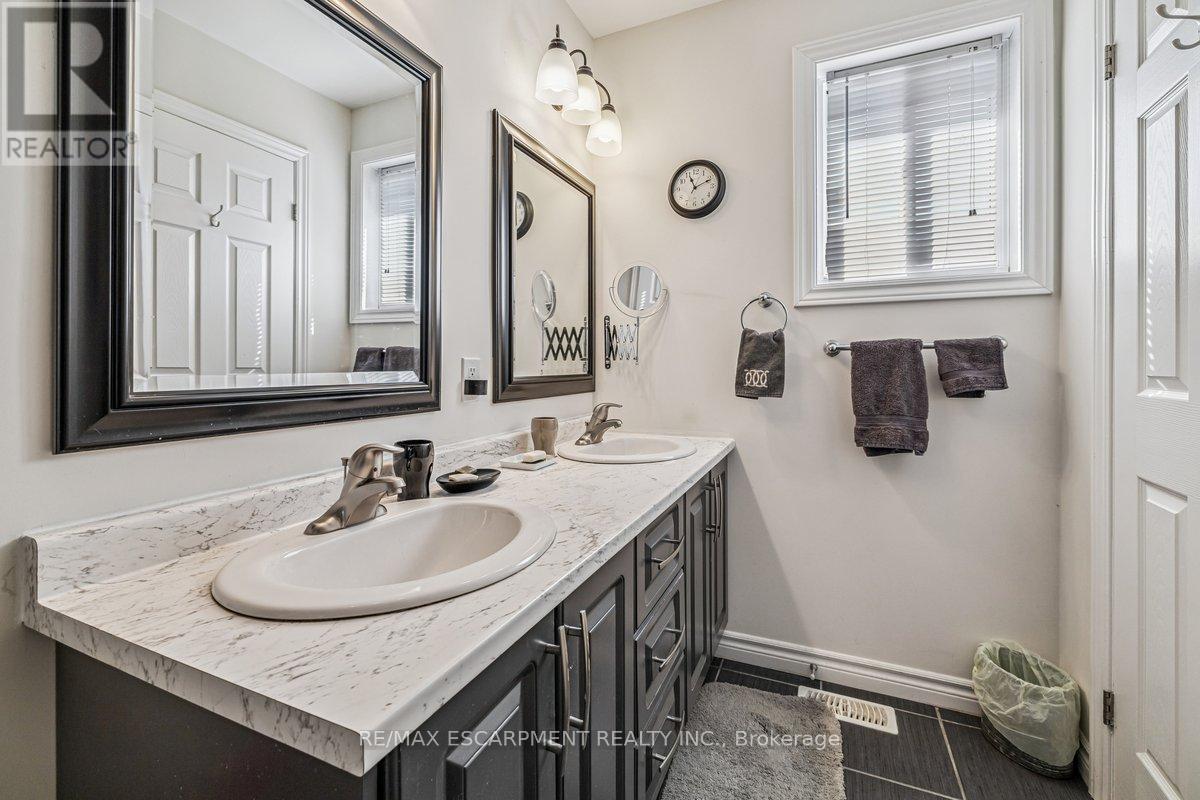 20 Hudson Drive, Haldimand, Ontario  N0A 1E0 - Photo 13 - X12906238