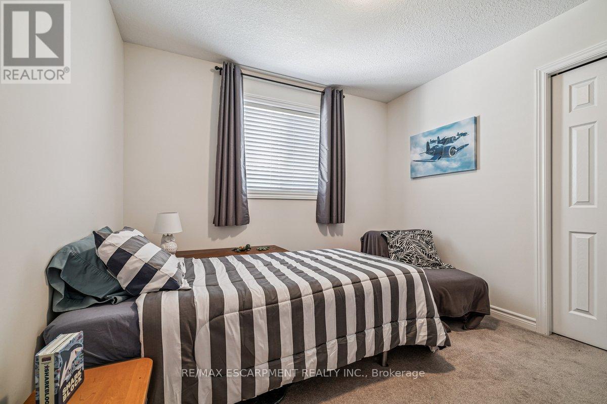 20 Hudson Drive, Haldimand, Ontario  N0A 1E0 - Photo 14 - X12906238