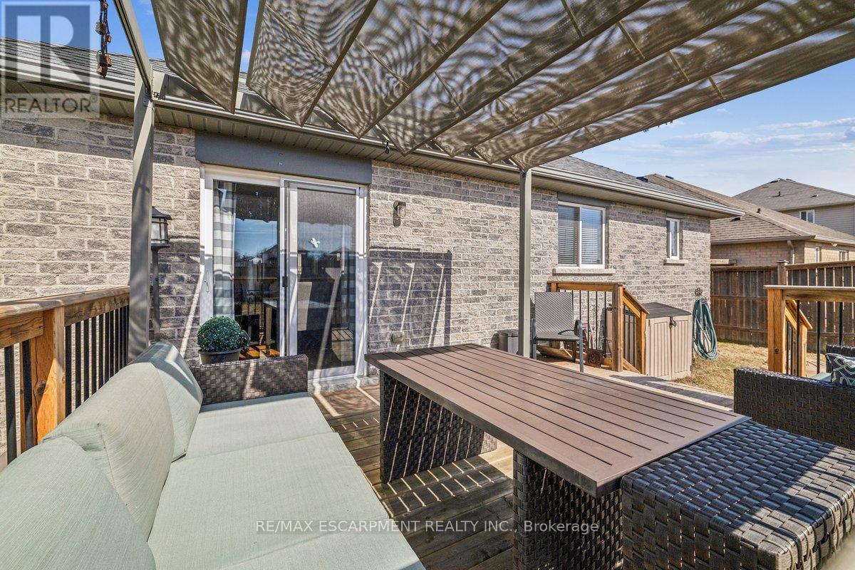 20 Hudson Drive, Haldimand, Ontario  N0A 1E0 - Photo 23 - X12906238