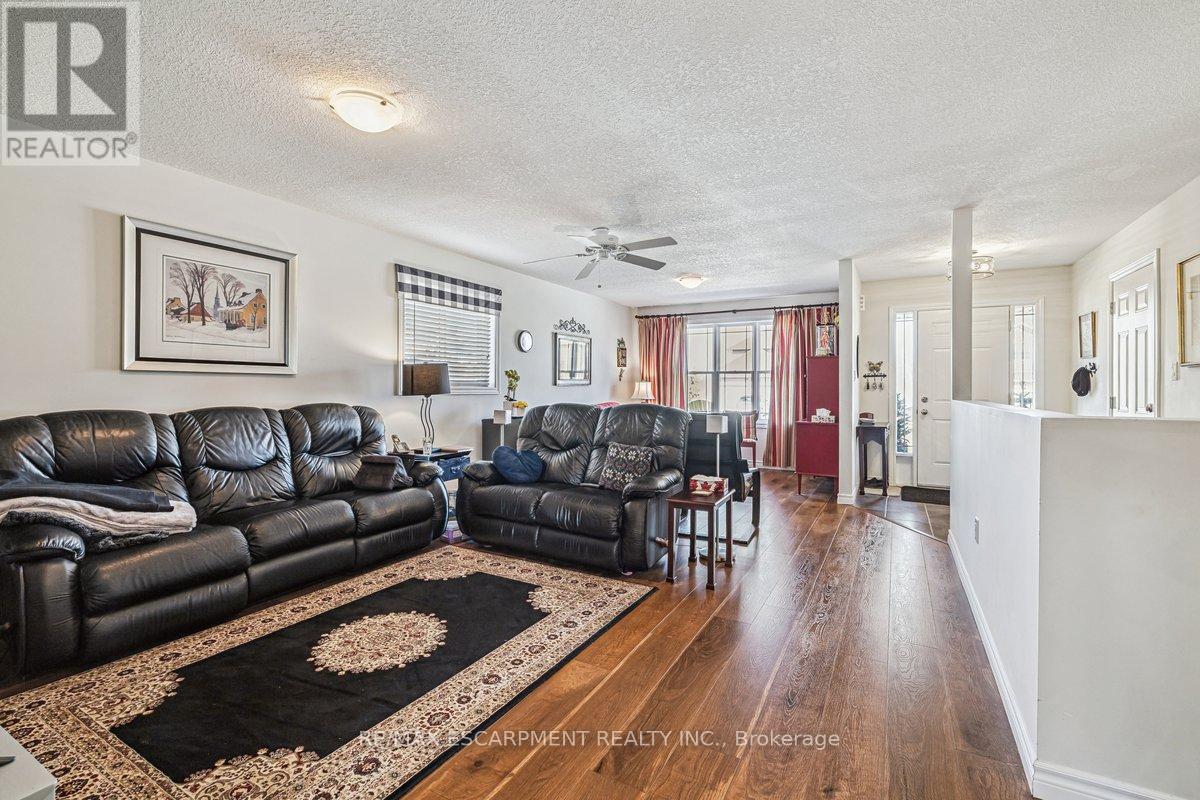 20 Hudson Drive, Haldimand, Ontario  N0A 1E0 - Photo 6 - X12906238