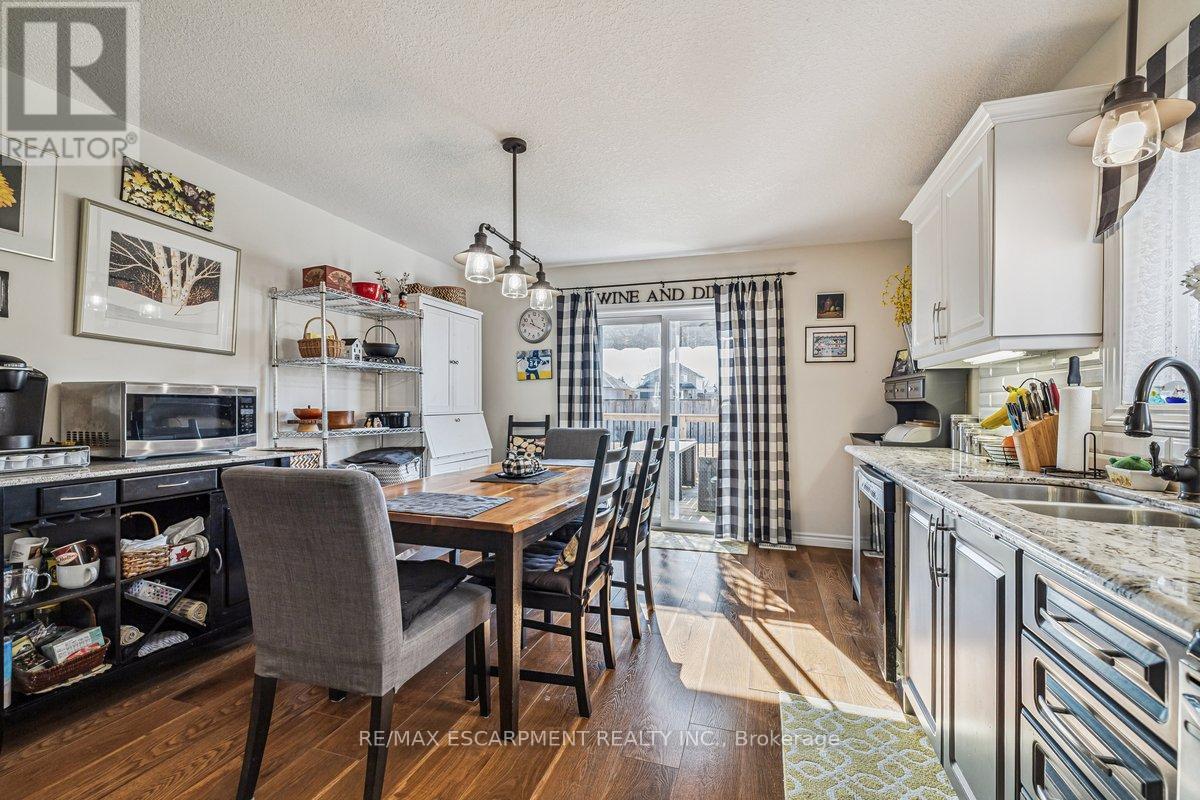 20 Hudson Drive, Haldimand, Ontario  N0A 1E0 - Photo 7 - X12906238