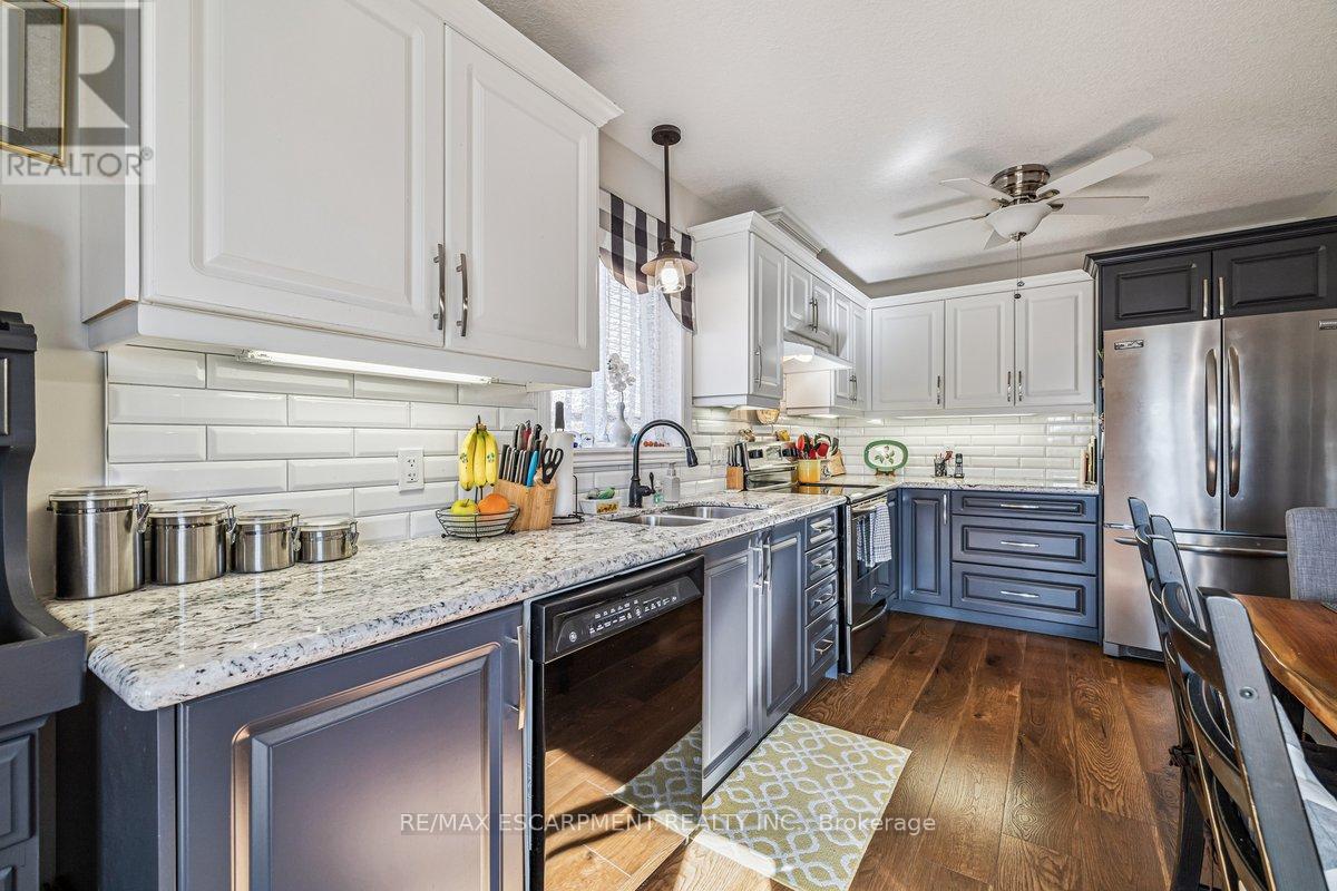 20 Hudson Drive, Haldimand, Ontario  N0A 1E0 - Photo 9 - X12906238