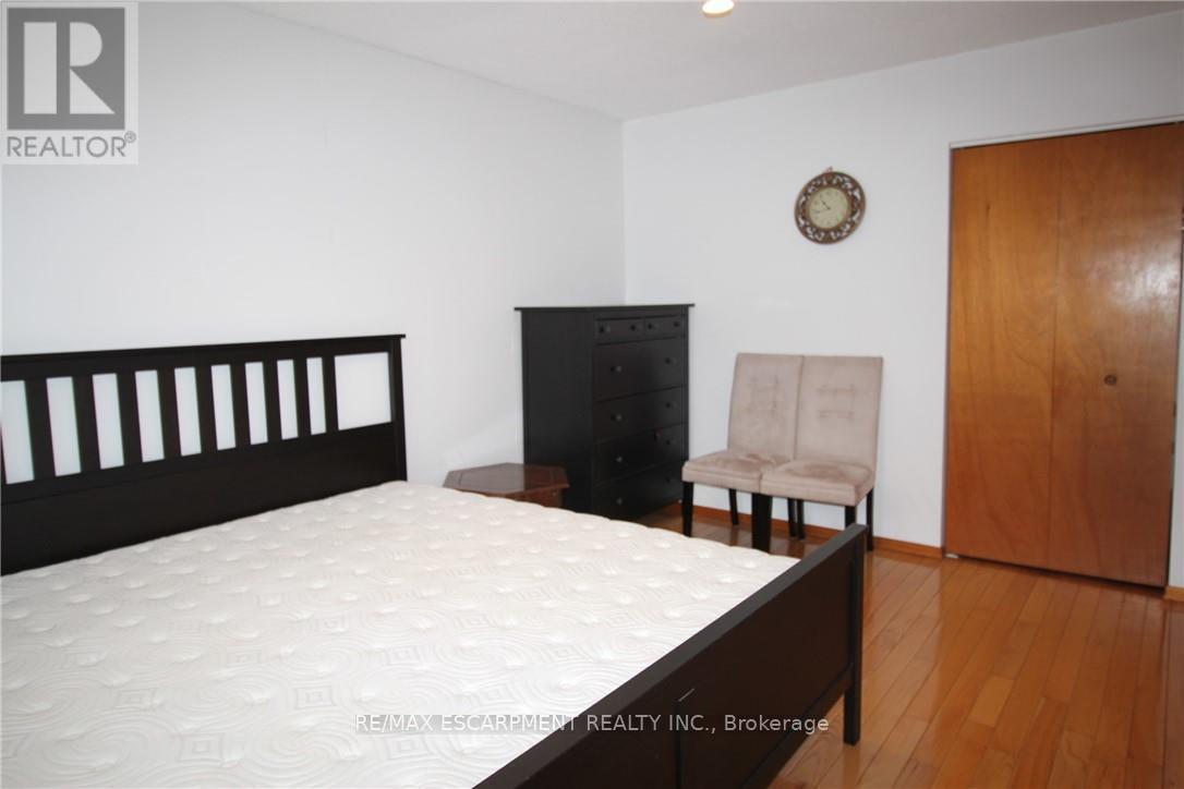 234 Greencedar Drive, Hamilton, Ontario  L9C 6W6 - Photo 13 - X12906272