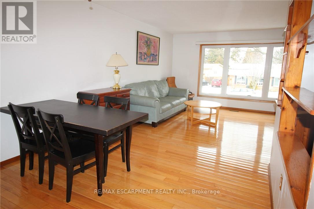 234 Greencedar Drive, Hamilton, Ontario  L9C 6W6 - Photo 5 - X12906272