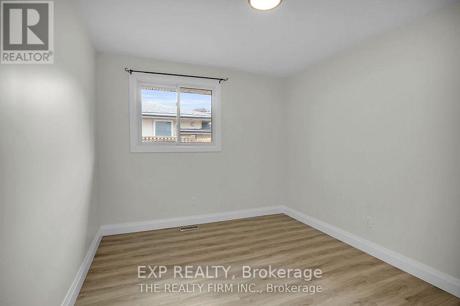 Main Fl - 270 Highview Crescent, London South (South O), Ontario  N6J 4E3 - Photo 8 - X12906300