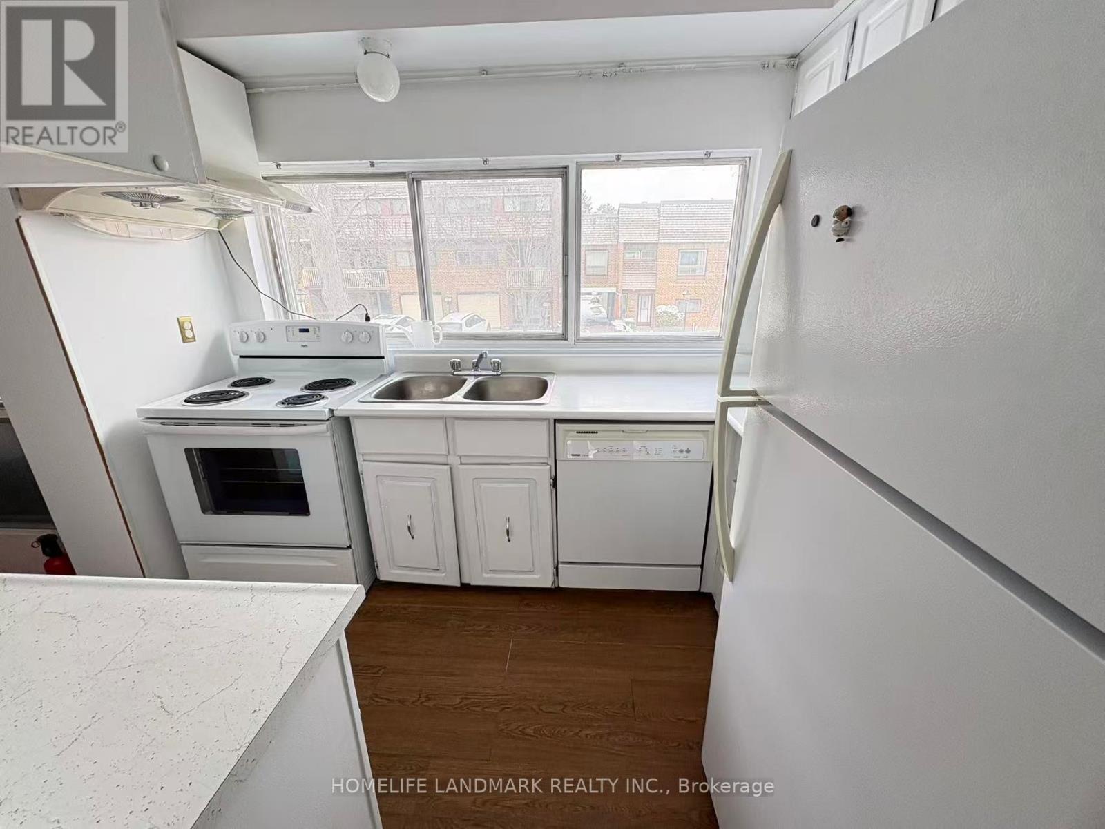 14 - 86 Castlebury Crescent, Toronto, Ontario  M2H 1W8 - Photo 4 - C12889860