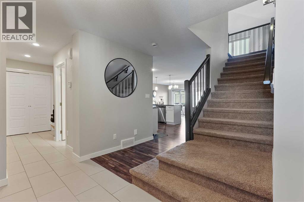 493 Devonia Way W, Lethbridge, Alberta T1J 5J7 - Photo 4 - A2292594