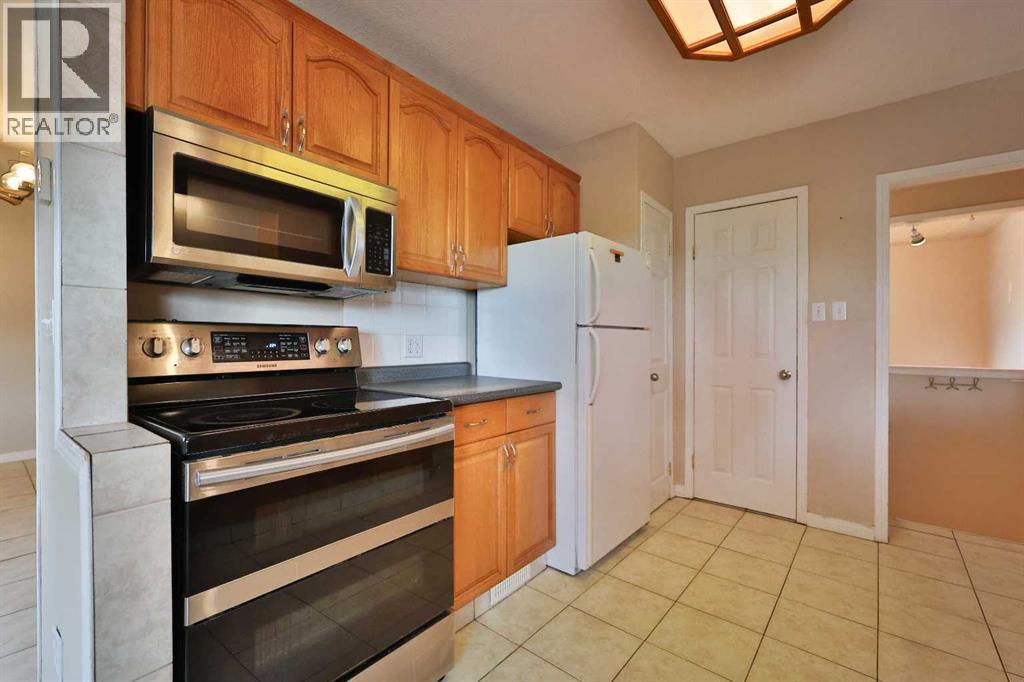 55046 Rr 21-1, Raymond, Alberta  T0K 2S0 - Photo 14 - A2294753