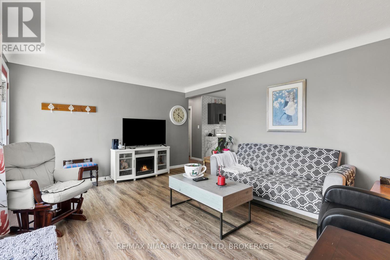 236 Cutress Avenue, Welland, Ontario  L3C 2S8 - Photo 7 - X12906356