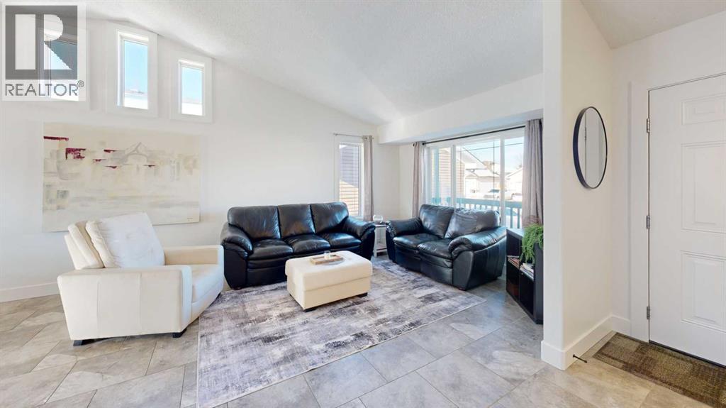 33 Park Circle, Whitecourt, Alberta T7S 1V3 - Photo 7 - A2285244