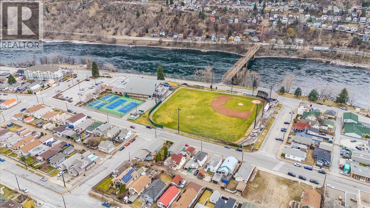 1767 Second Avenue, Trail, British Columbia  V1R 1M6 - Photo 53 - 10380105