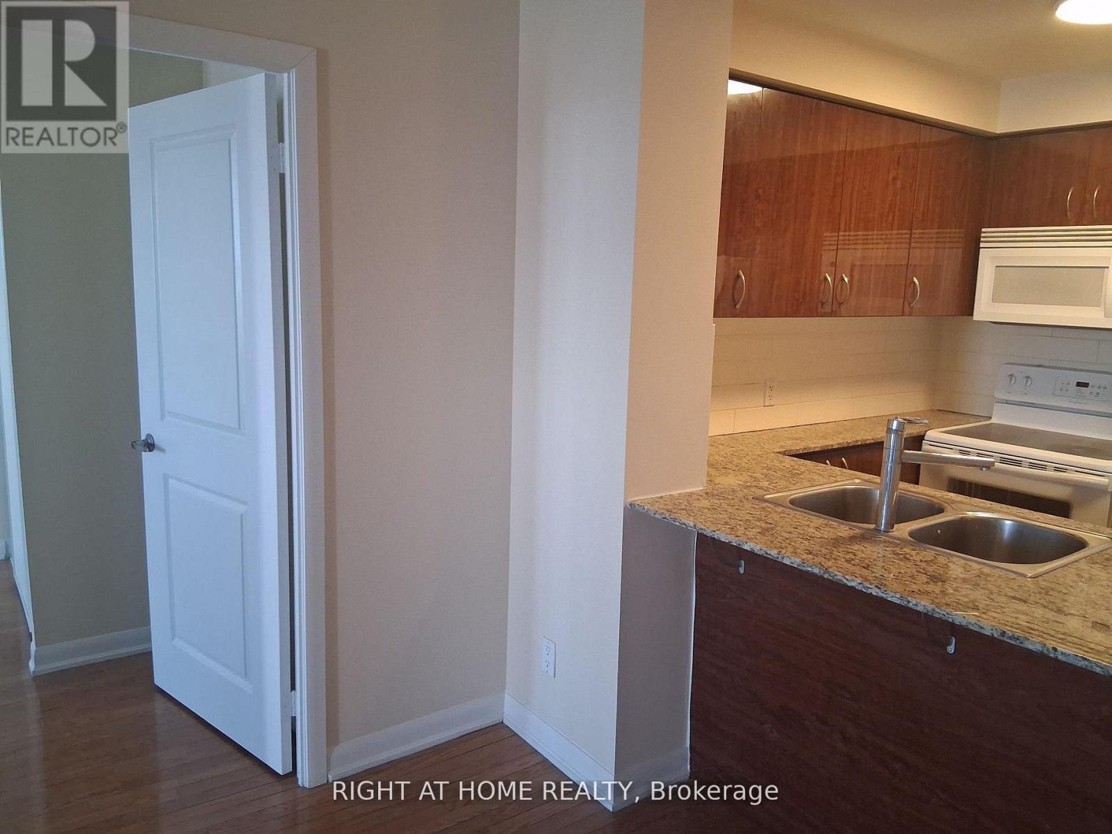 1808 - 5791 Yonge Street, Toronto (Newtonbrook East), Ontario  M2M 0A8 - Photo 10 - C12906348