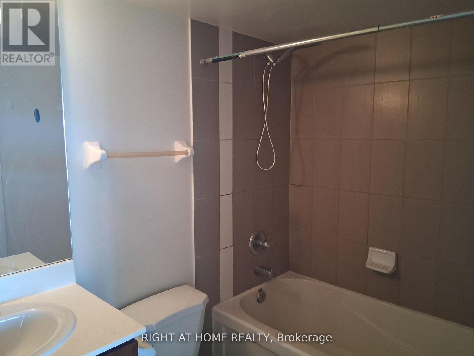 1808 - 5791 Yonge Street, Toronto (Newtonbrook East), Ontario  M2M 0A8 - Photo 15 - C12906348