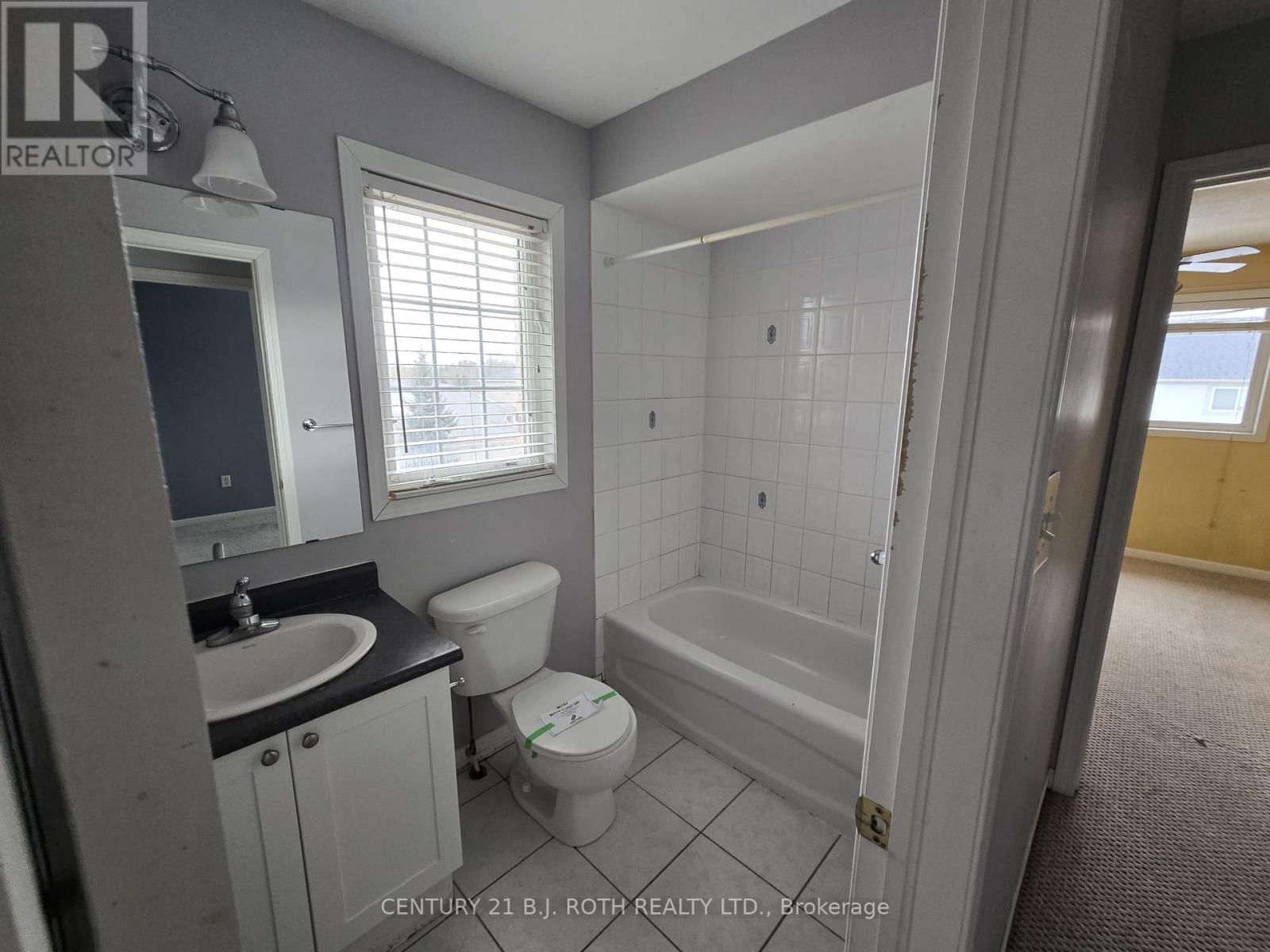 60 Ridwell Street, Barrie (Edgehill Drive), Ontario  L4N 0X2 - Photo 13 - S12906366