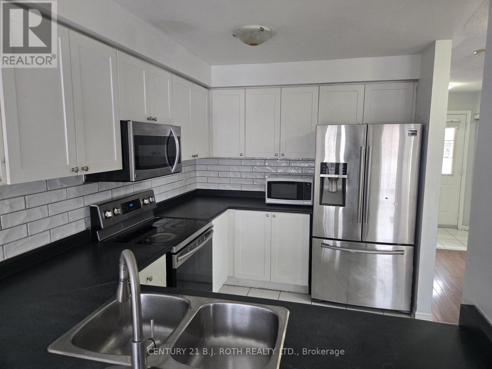 60 Ridwell Street, Barrie (Edgehill Drive), Ontario  L4N 0X2 - Photo 7 - S12906366