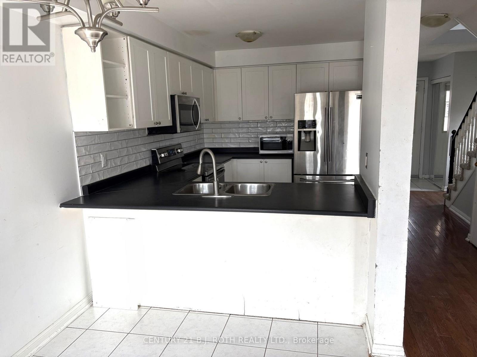 60 Ridwell Street, Barrie (Edgehill Drive), Ontario  L4N 0X2 - Photo 8 - S12906366