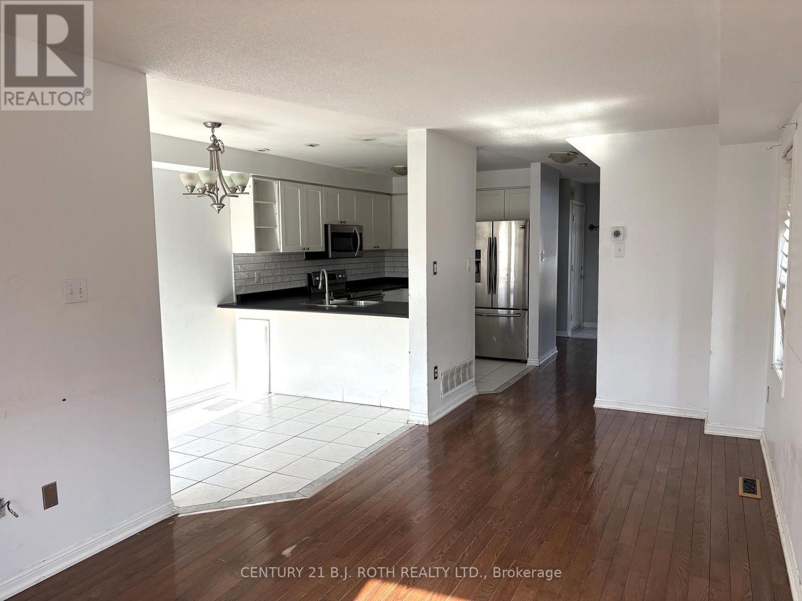 60 Ridwell Street, Barrie (Edgehill Drive), Ontario  L4N 0X2 - Photo 9 - S12906366