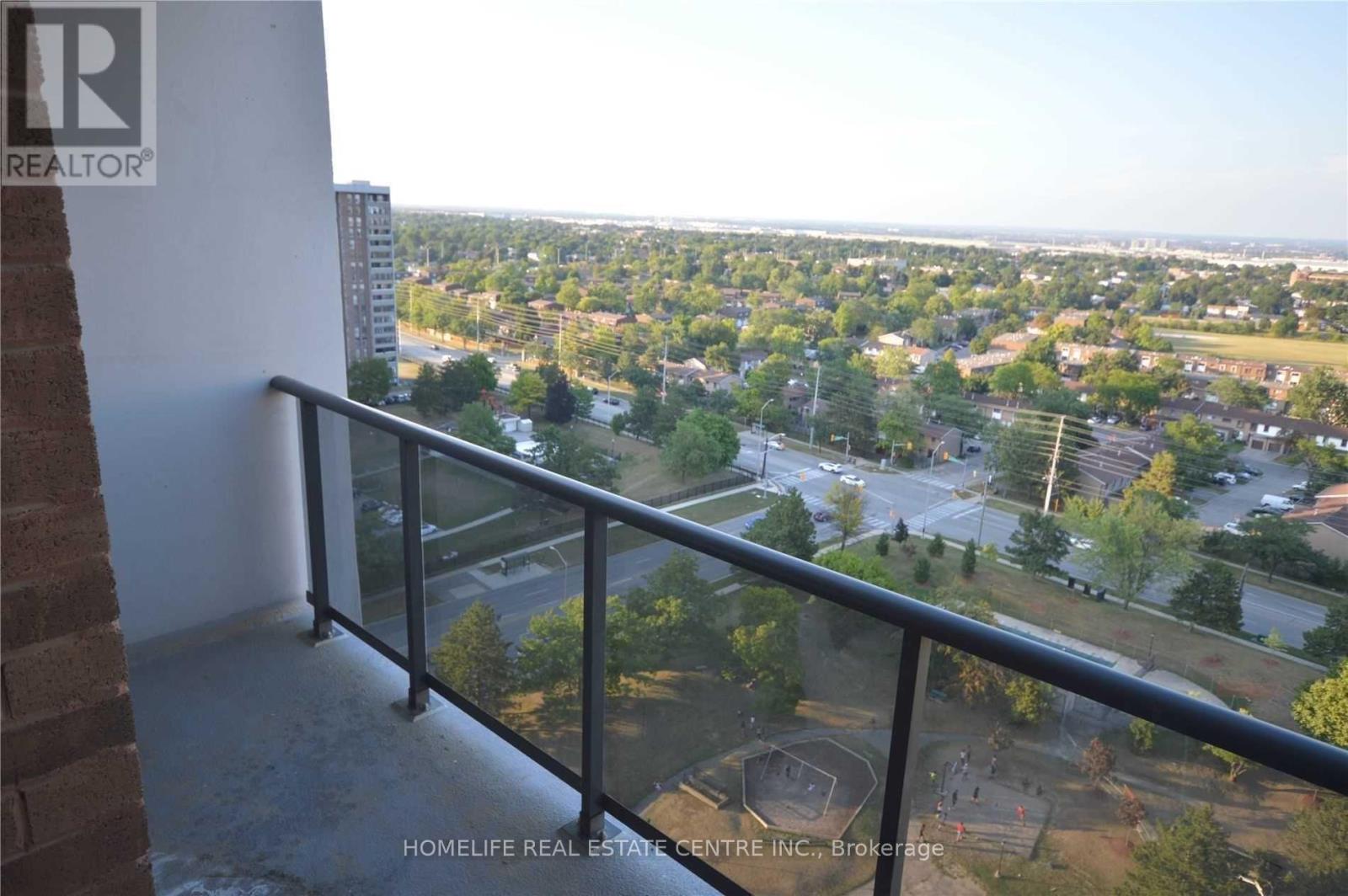 1903 - 17 Knightsbridge Road, Brampton, Ontario L6T 3X9 - Photo 14 - W12906338