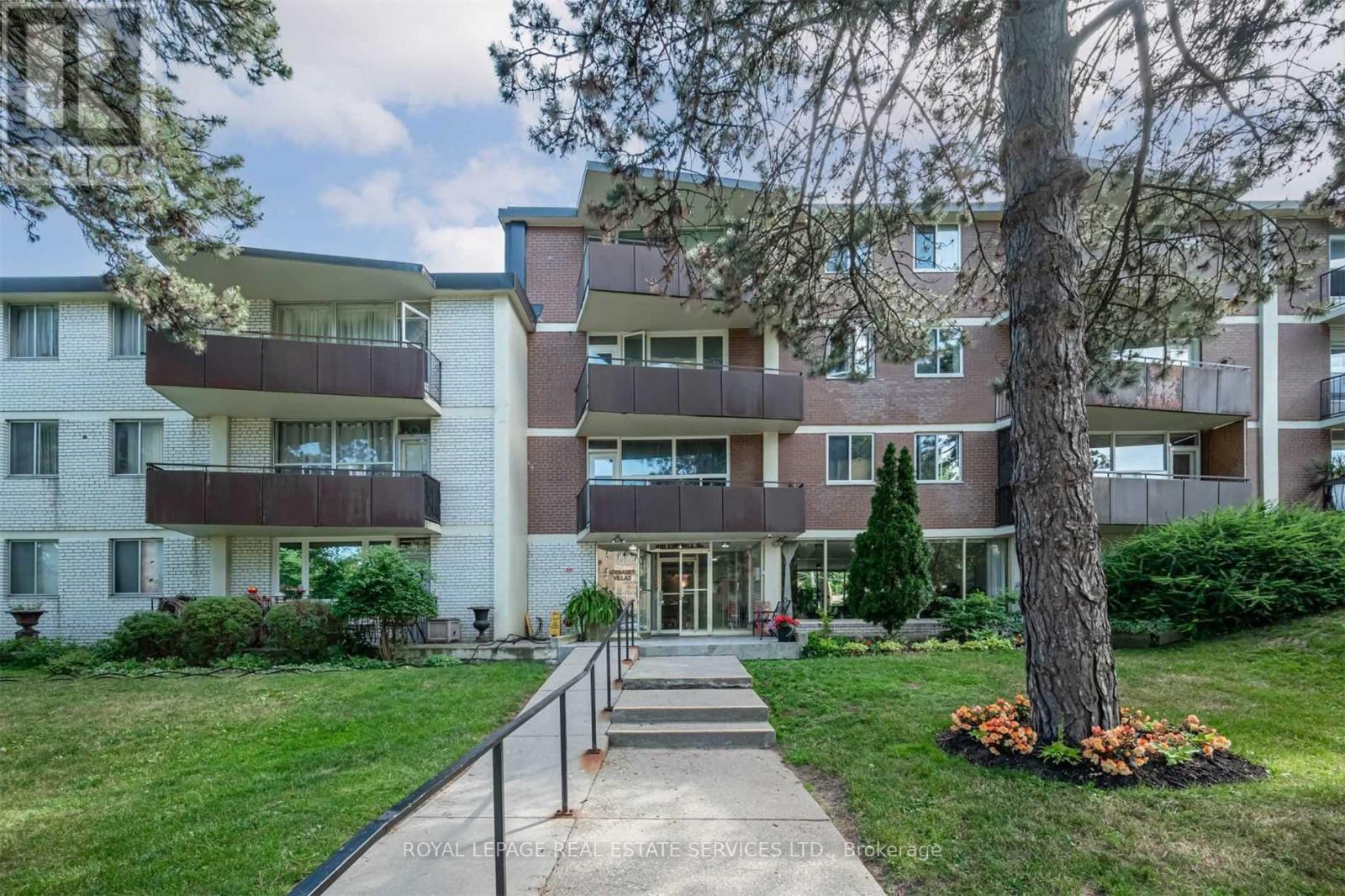 106 - 100 COE HILL DRIVE, Toronto, Ontario