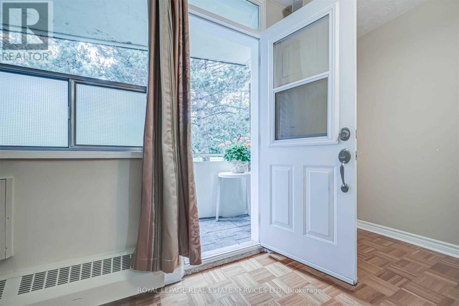 106 - 100 Coe Hill Drive, Toronto, Ontario M6S 3E1 - Photo 5 - W12906342