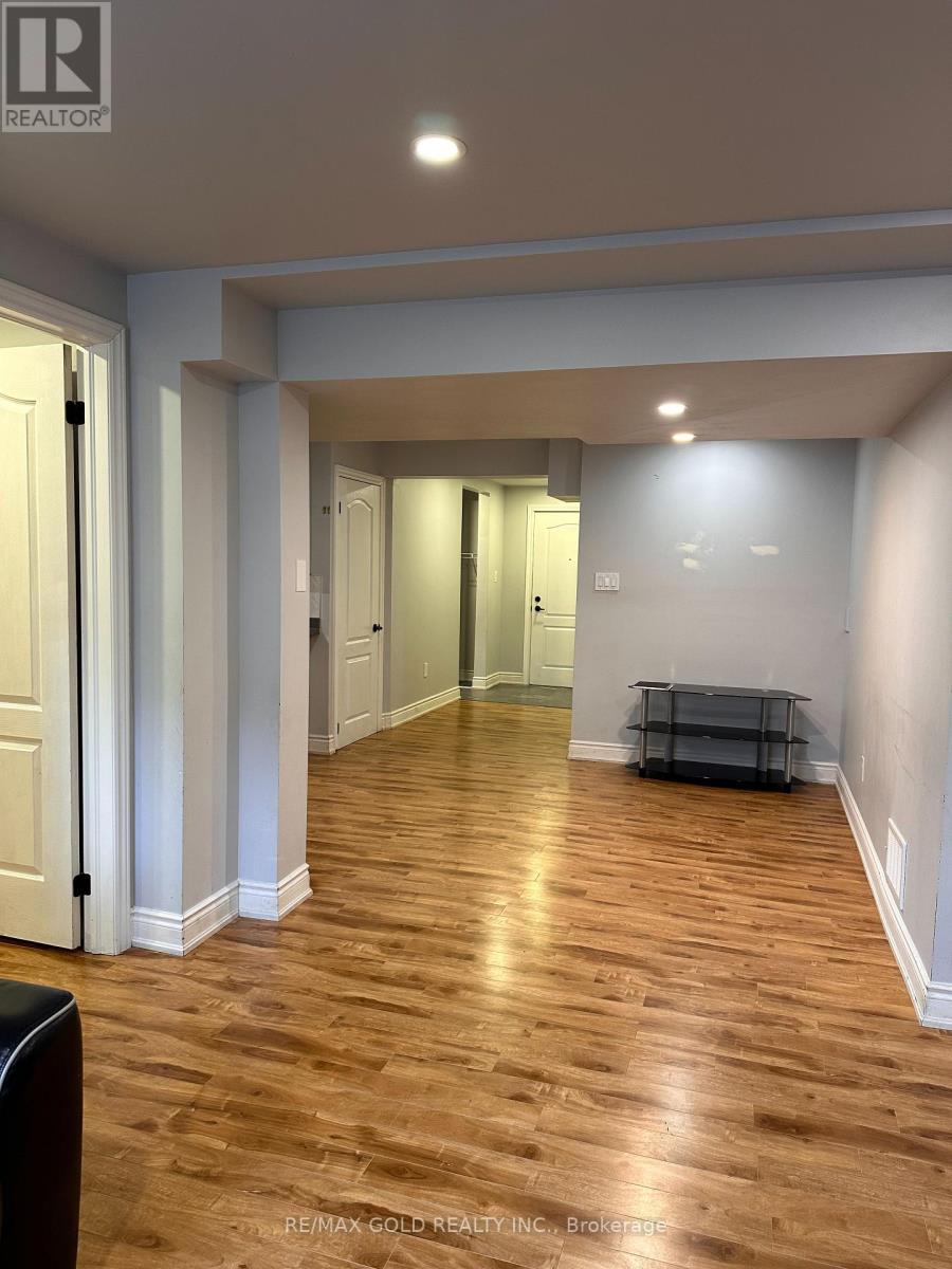 25 Junetown Circle, Brampton, Ontario  L6X 0X7 - Photo 12 - W12906344