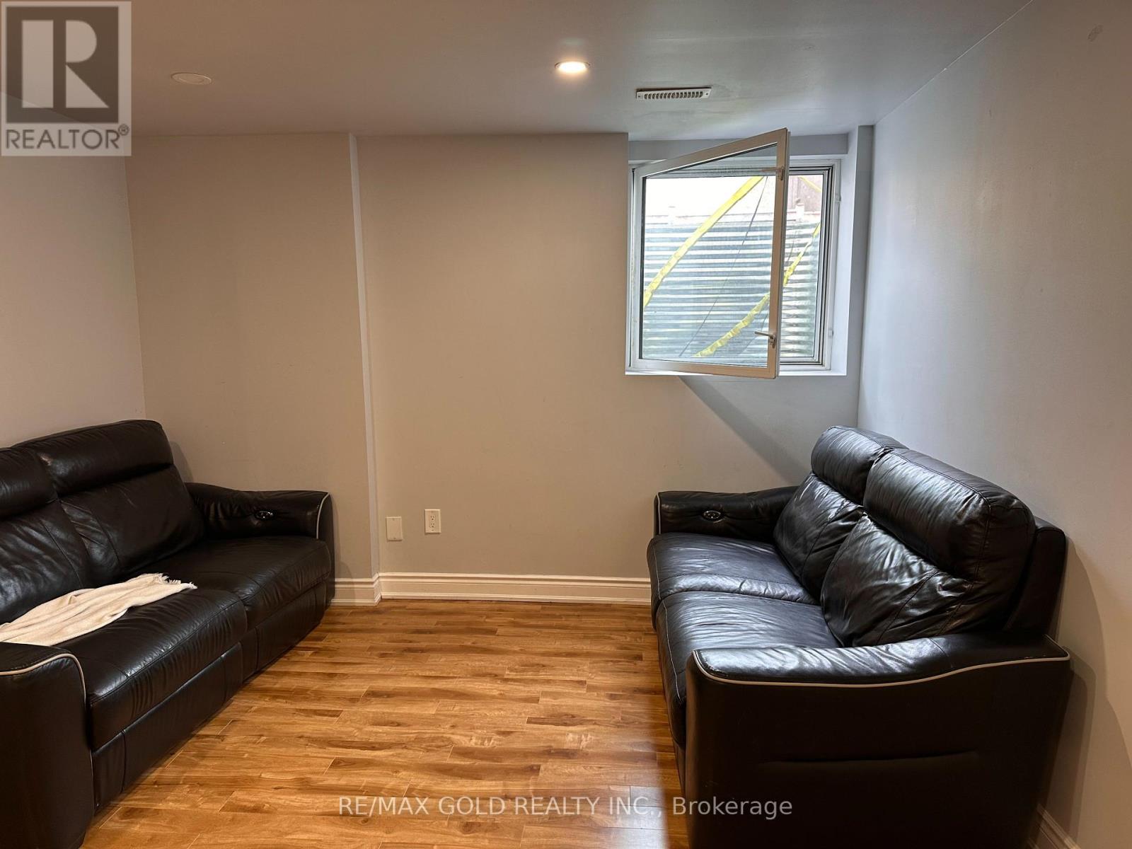 25 Junetown Circle, Brampton, Ontario  L6X 0X7 - Photo 16 - W12906344