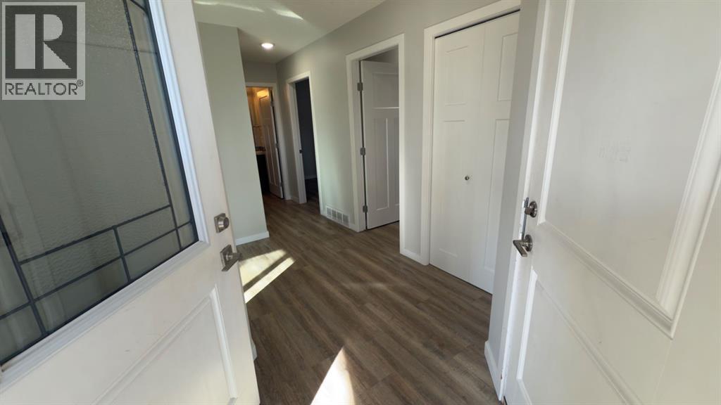 501 5 Street W, Hanna, Alberta  T0J 1P0 - Photo 5 - A2295220