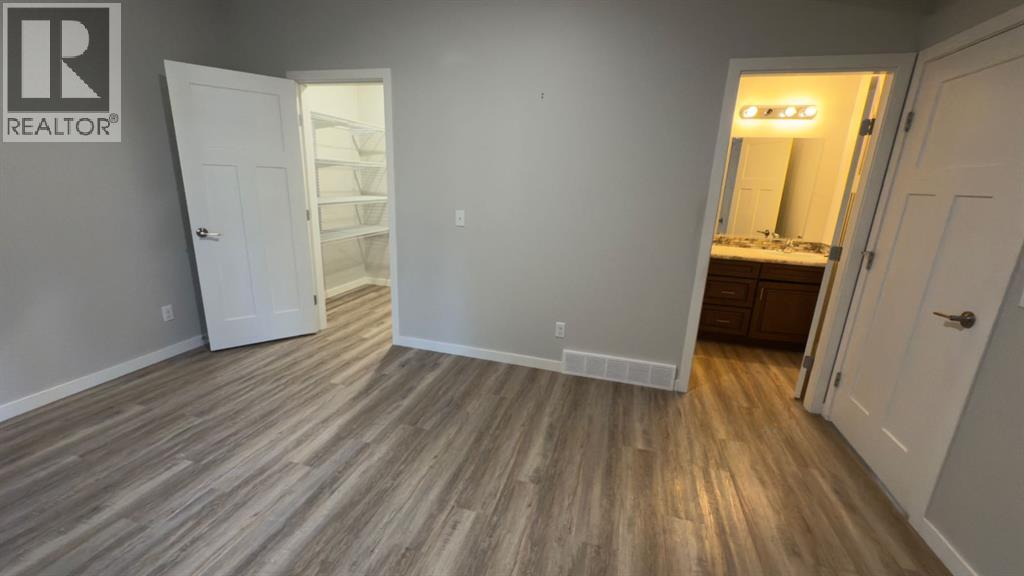 501 5 Street W, Hanna, Alberta  T0J 1P0 - Photo 26 - A2295220