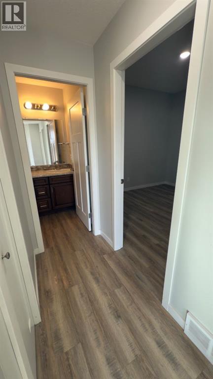 501 5 Street W, Hanna, Alberta  T0J 1P0 - Photo 10 - A2295220