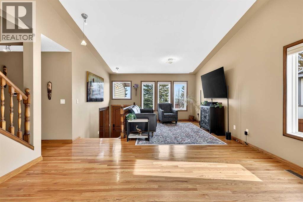 5027 Norris Road NW, Calgary, Alberta  T2K 5R6 - Photo 5 - A2293197